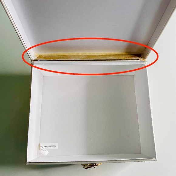 Christian Dior Parfums White Faux Leather "D" Charm Empty Storage Gift Box - Picture 10 of 16